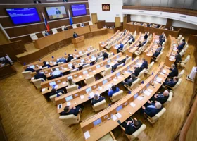 Питерскому депутату вызвали «скорую» прямо на заседание, где Беглов представлял бюджет 