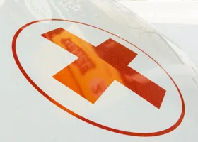 Трое госпитализированы после ДТП с перевернувшимся автобусом с детьми под Магнитогорском 