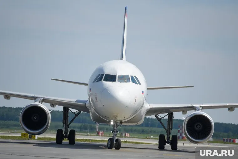 В Кольцово задержали самолет авиакомпании Qazaq Air