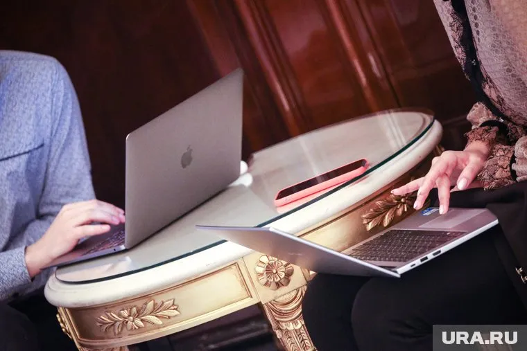 Драгоценности можно будет купить через интернет