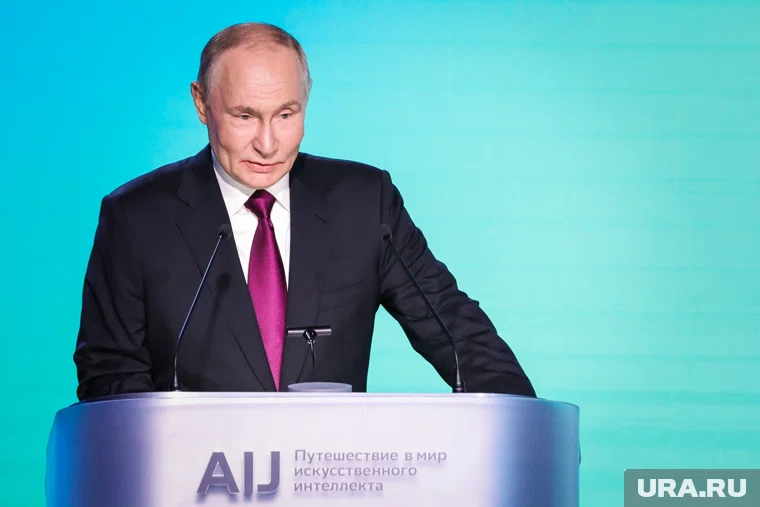 К Путину обратились с просьбой держать Запад на грани поражения