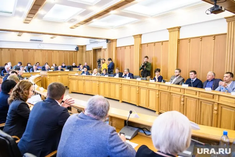 Права гордумы при организации общегородских опросов в итоге решили расширить