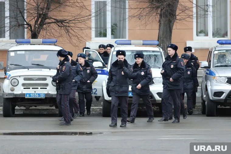 Сотрудники правоохранительных органов чаще выбирали пункт «наличие связей и знакомств»
