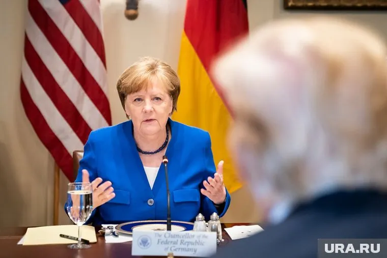 Ангела Меркель опасалась вступления Украины в НАТО из-за России