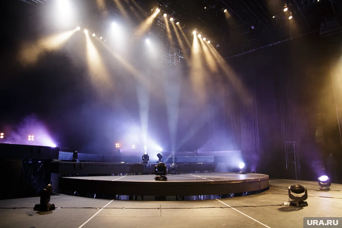 Театральные сцены готовы к выходным