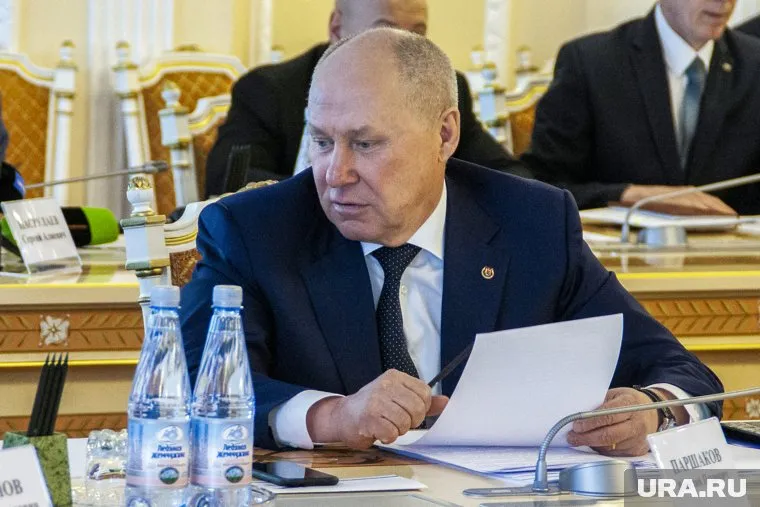 Василий Паршаков продолжит руководить Тазовским районом