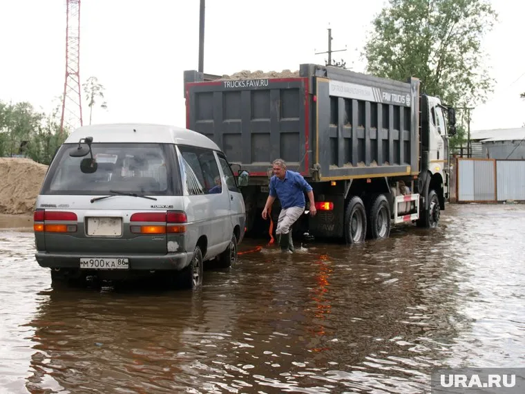 Из-за затопленной дороги жители Магнитогорска не смогут добраться до своих дач