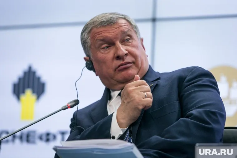 Игорь Сечин одним из первых попал под санкции США