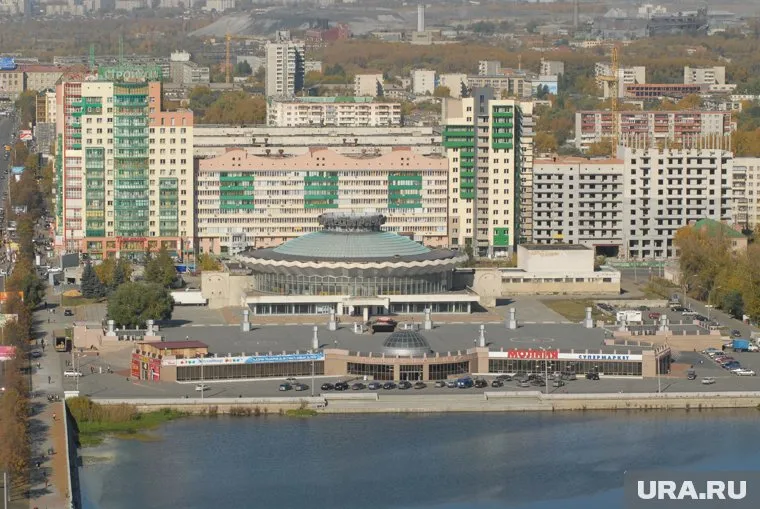 Многострадальное здание обещают отремонтировать уже лет десять