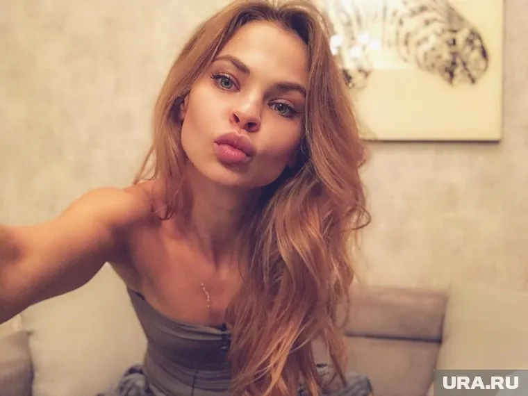 Девушку и ее подельников выслали в Москву