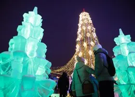 В Салехарде открылся ледовый городок