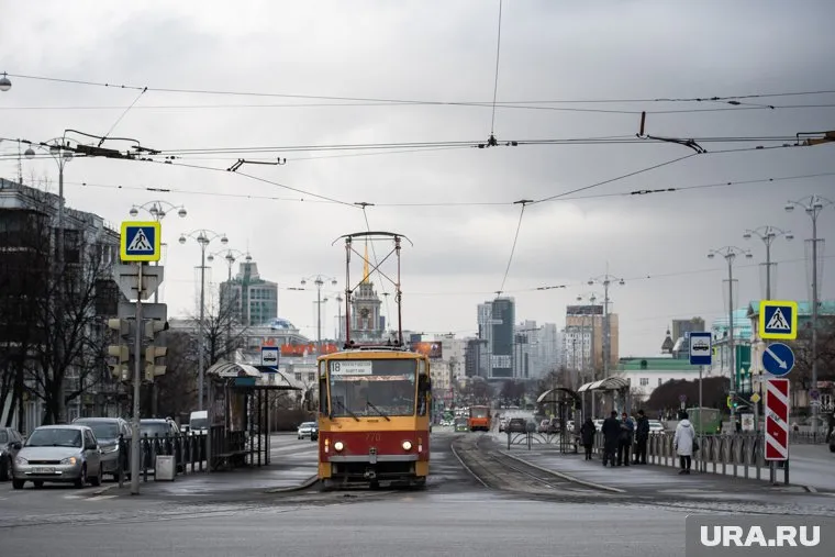 Проблемы транспортников привели к перебоям в движении трамваев в Екатеринбурге