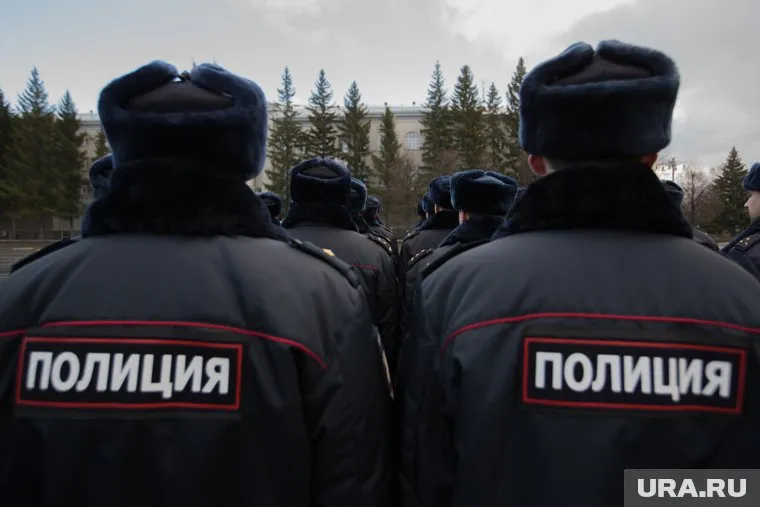 Подростки оказали полиции сопротивление, говорят очевидцы
