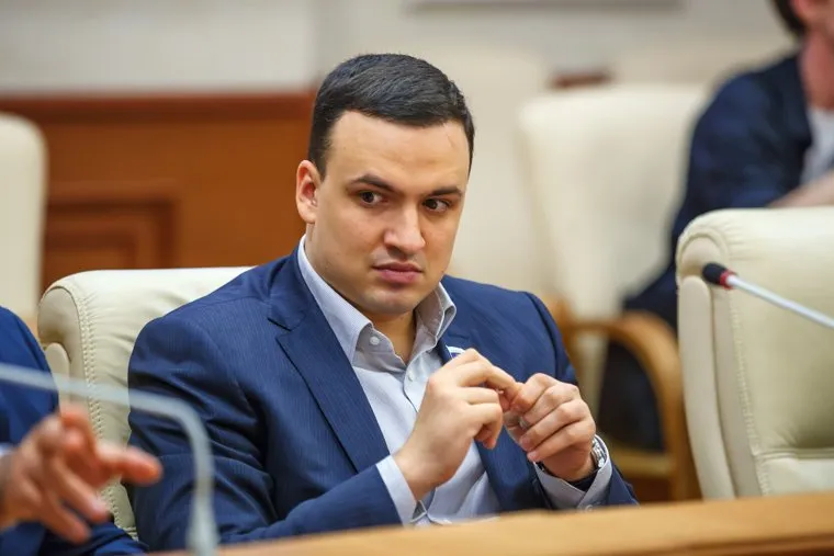 Рабочая группа депутатов ЗССО по продаже акций "Кольцово". Екатеринбург, ионин дмитрий