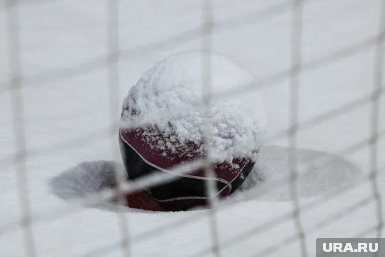 16 команд из разных городов России приедут на Ямал на чемпионат по снежному волейболу