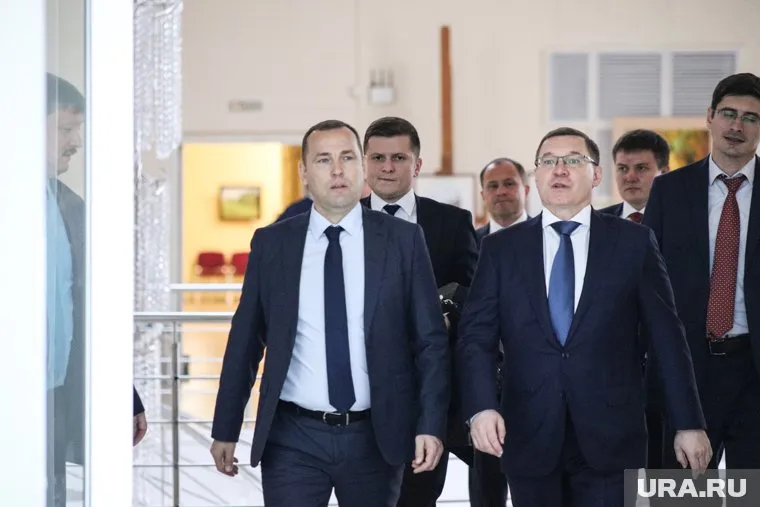 Владимир Якушев (справа) заявил, что Вадим Шумков (слева) может рассчитывать на его помощь или совет