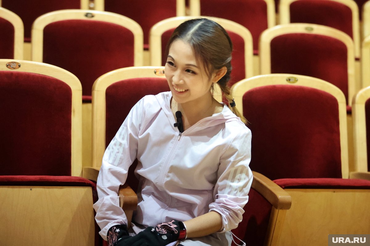 Tukli mushuklar bilan porno qizlar fotosuratlar