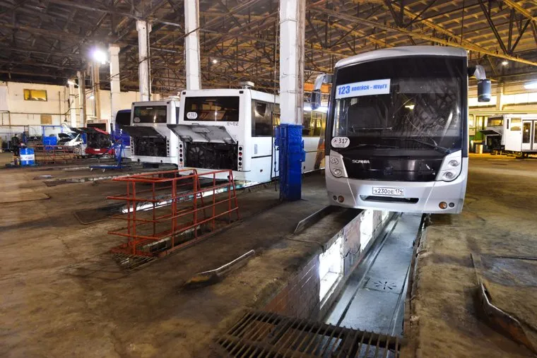 Дубровский на Челябавтотрансе. Автобусы. Челябинск., автобусы, ремонтная зона