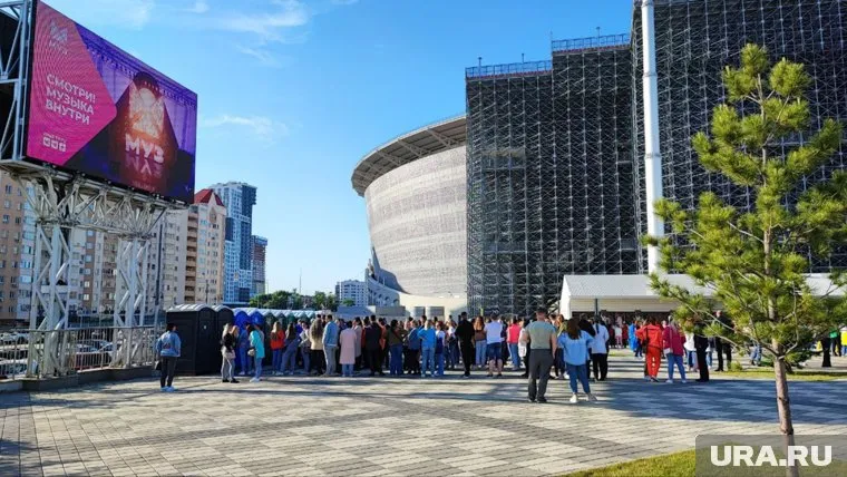 Многие зрители пришли на мероприятие заранее