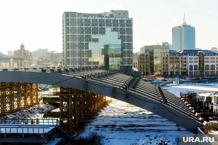 Сумма долга компании, оставившей недострой вместо конгресс-холла, превысила 1 млрд рублей