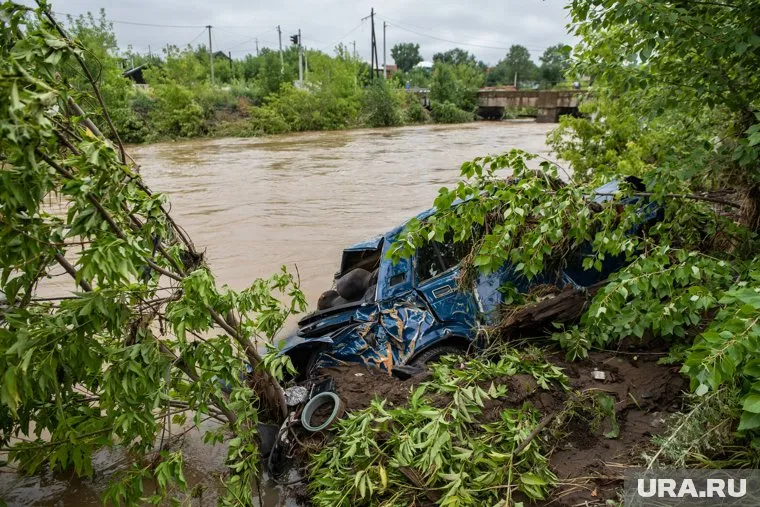 Полностью затоплены несколько островов, заявил Владимир Леонтьев