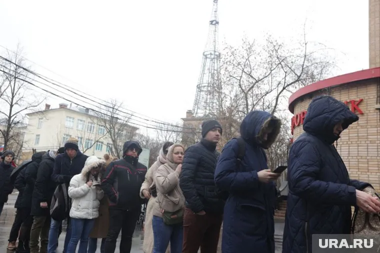 Вартовчане простояли в очереди целую ночь, чтобы записать ребенка в детский сад