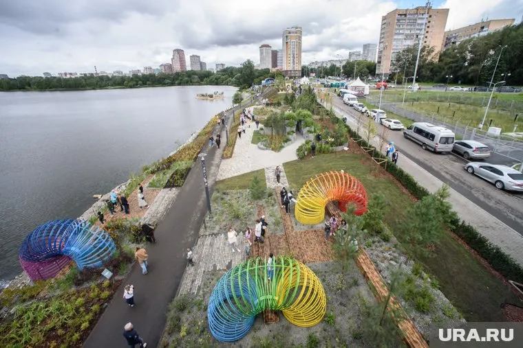 Команда «Атмофеста» продолжит преображать площадку за Макаровским мостом