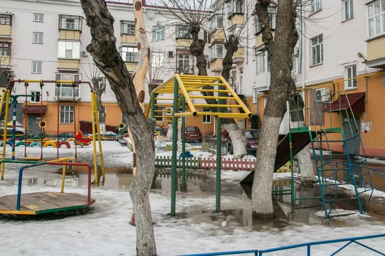 Разное. Курган, двор, детский городок, детская площадка