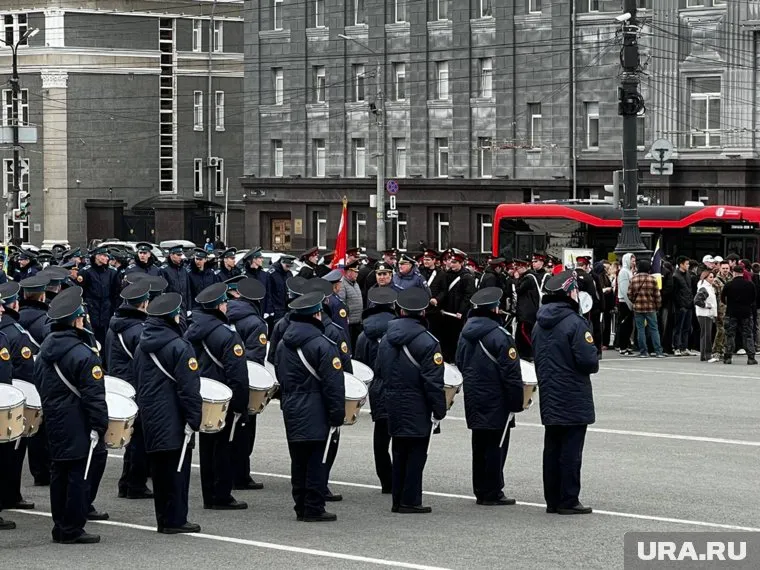В Челябинске прошла первая репетиция к Дню Победы с участием гарнизона