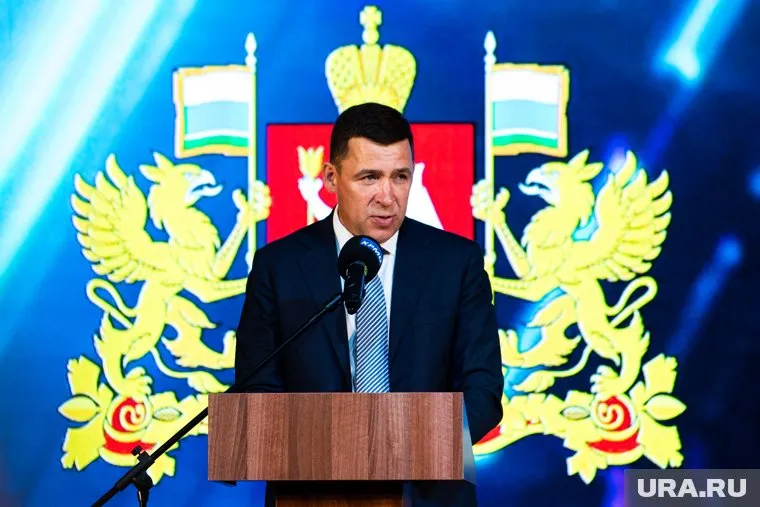 По словам Евгения Куйвашева, основная задача властей в непростых экономических условиях — обеспечить стабильную работу молокозавода