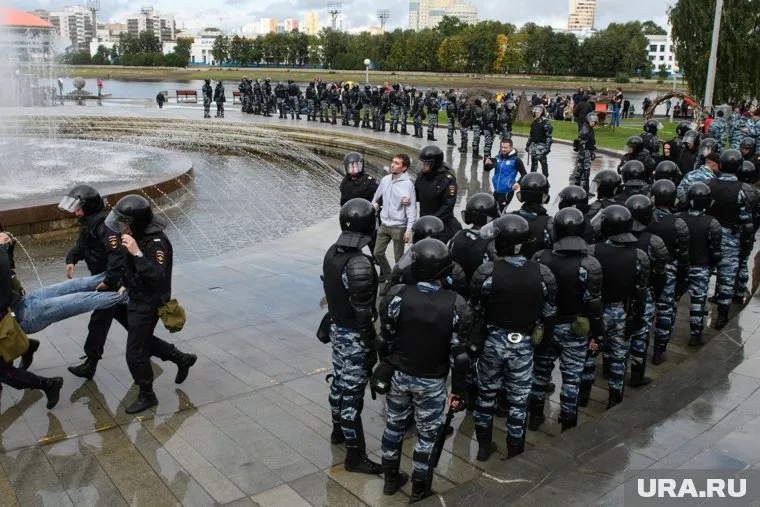 Были задержаны люди, проходившие мимо митинга