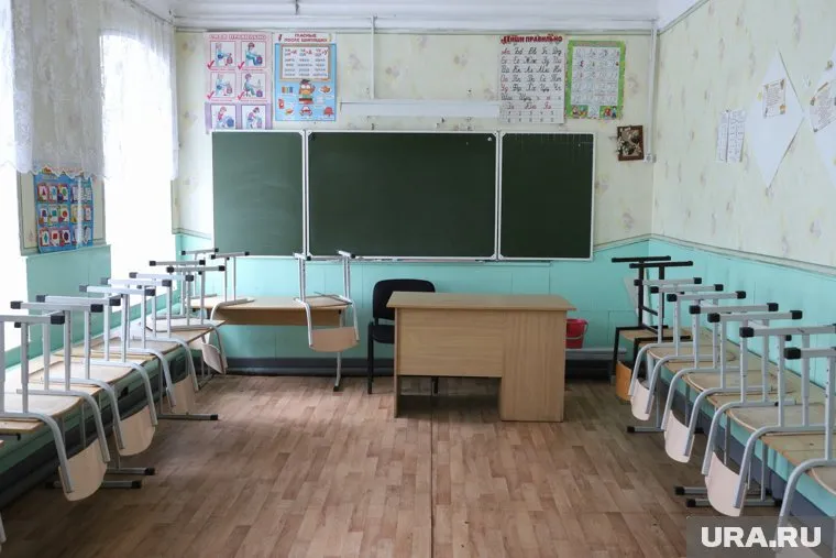 Из гимназии в Екатеринбурге ушли сразу 10 учителей