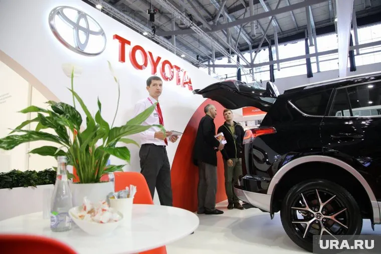 Продажи Toyota стремительно растут