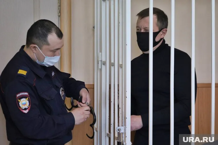 Сергей Пугин (справа) назвал обвинение в коррупции враньем