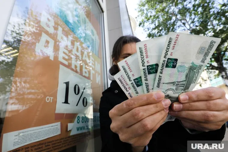 Более 16 тысячи ямальцев имеют долги