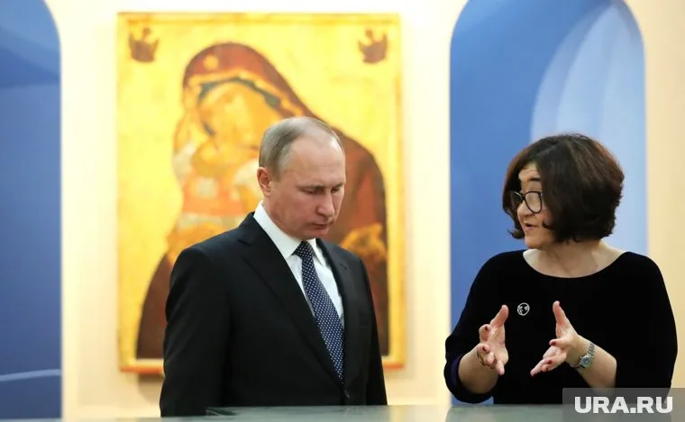 В последний раз Владимир Путин посещал Третьяковскую галерею в 2017 году (архивное фото)