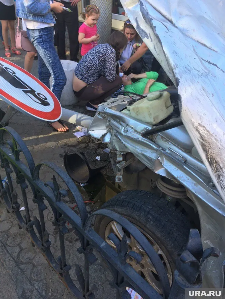 На месте работает полиция