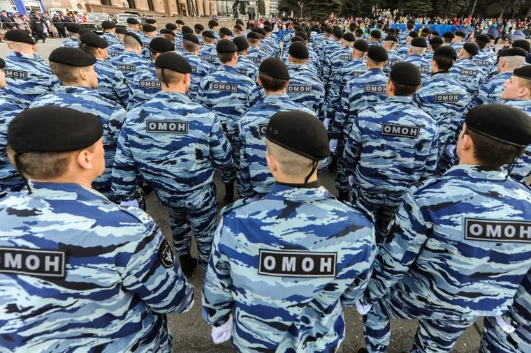 Генеральная репетиция парада Победы на Площади революции. Челябинск, омон, силовики, строй