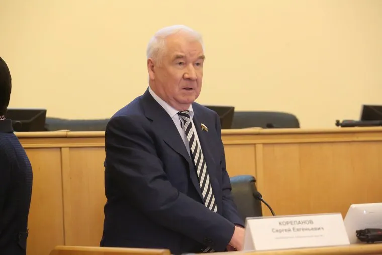 Отчет Александра Моора перед Думой. Тюмень