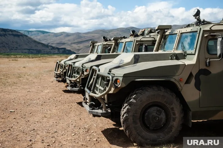 Предприятие производит БТР различных модификаций и бронеавтомобили «Тигр»