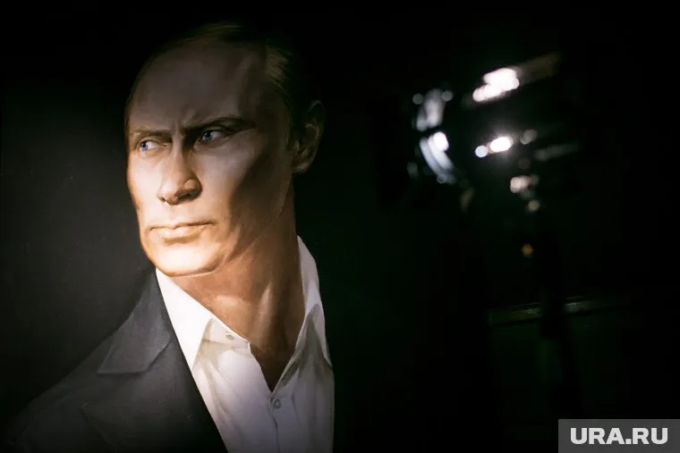 Сургутянин около года продает портрет Путина за 300 тысяч рублей, но покупатель до сих пор не нашелся