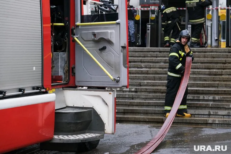 Пожар в ТЦ «РИО» вспыхнул 14 августа, пламя охватило четыре этажа, пострадавших нет