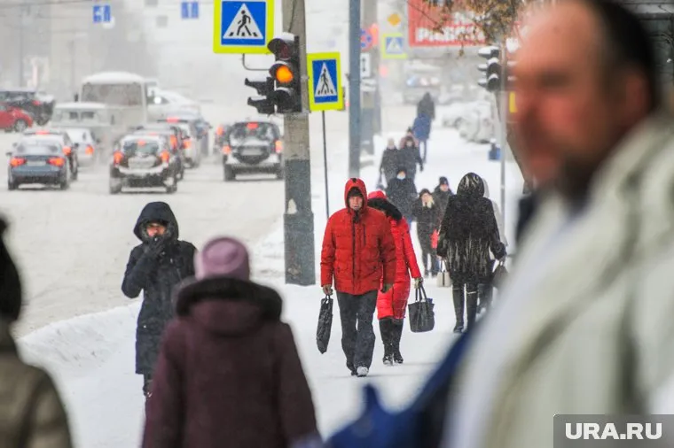 Противогололедная обработка улиц обусловлена безопасностью водителей и пешеходов
