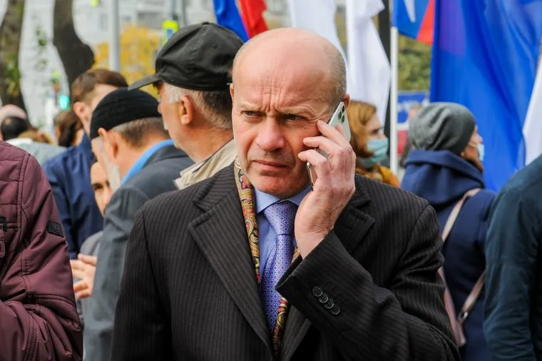 Президент Татарстана Рустэм Минниханов и Губернатор Алексей Текслер на открытии памятника Габдулле Тукаю. Челябинск
