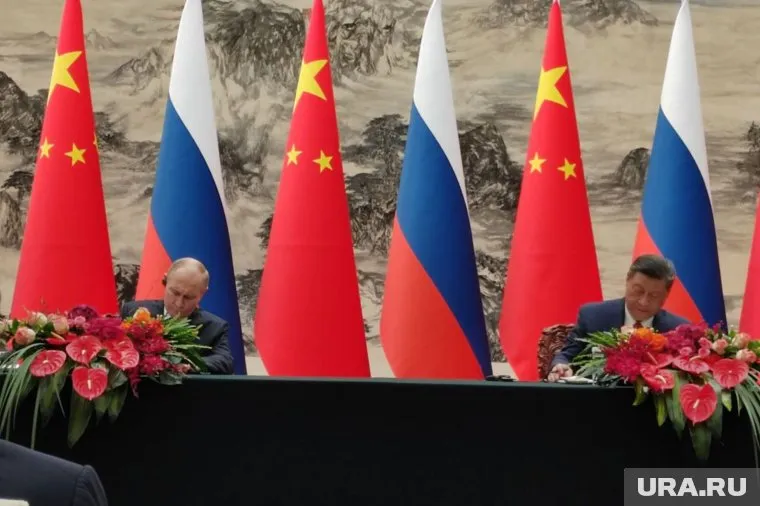 Путин и Си Цзиньпин своим двусторонним взаимодействием пытаются изменить глобальный порядок, заявил Иванов
