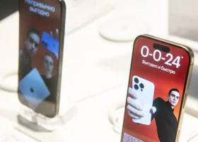 Две сотни тысяч китайцев собирают iPhone 17 беспрерывно круглые сутки