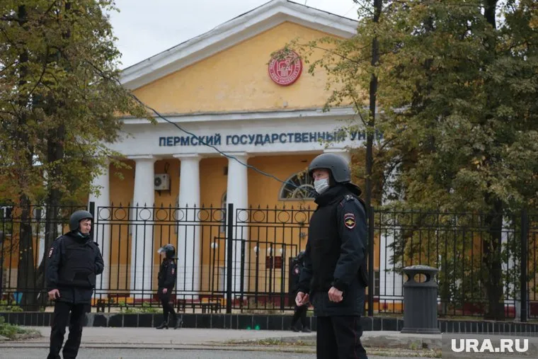В университете Перми студент открыл стрельбу