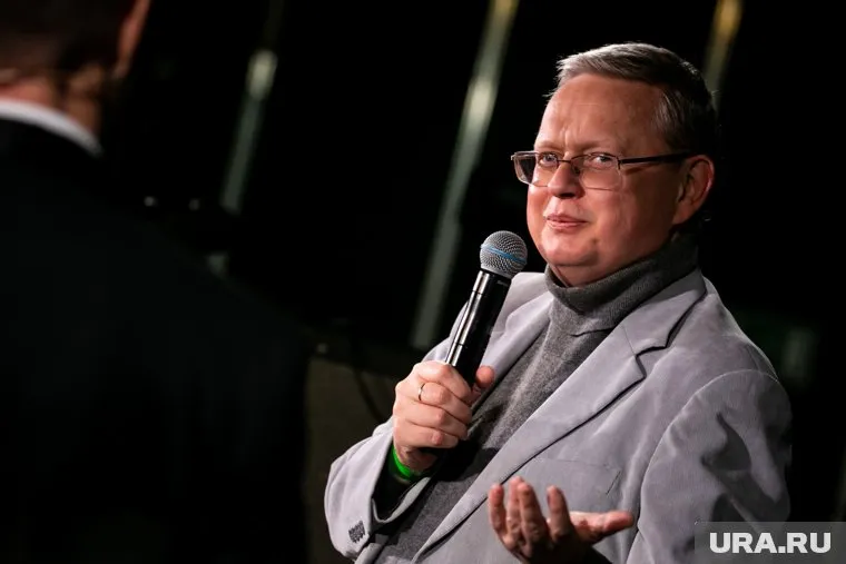 Агрессия государства может угрожать деньгам россиян, заявил Михаил Делягин