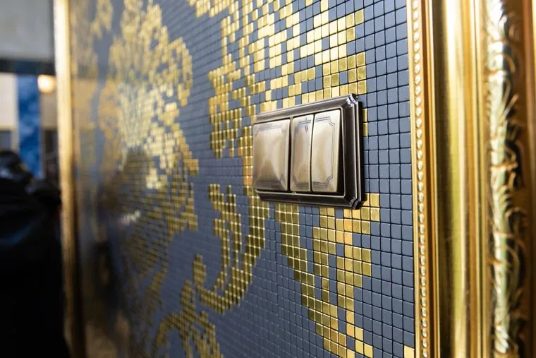 Торжественная линейка в школе № 106. Екатеринбург