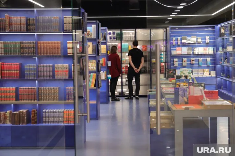 На фестивалях можно будет купить книги, однако будет ли работать на них возрастной ценз — остается под вопросом